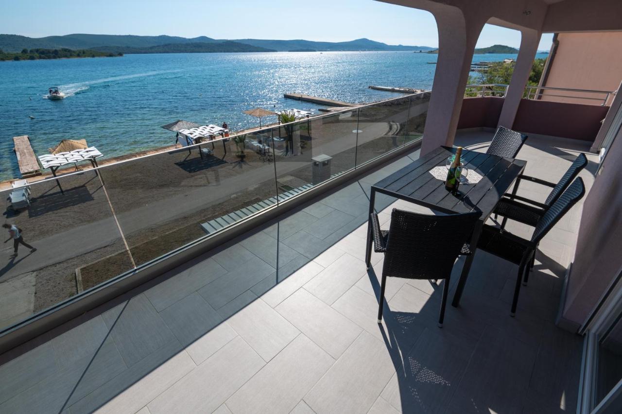 Euroholiday Apartments Turanj Exteriör bild