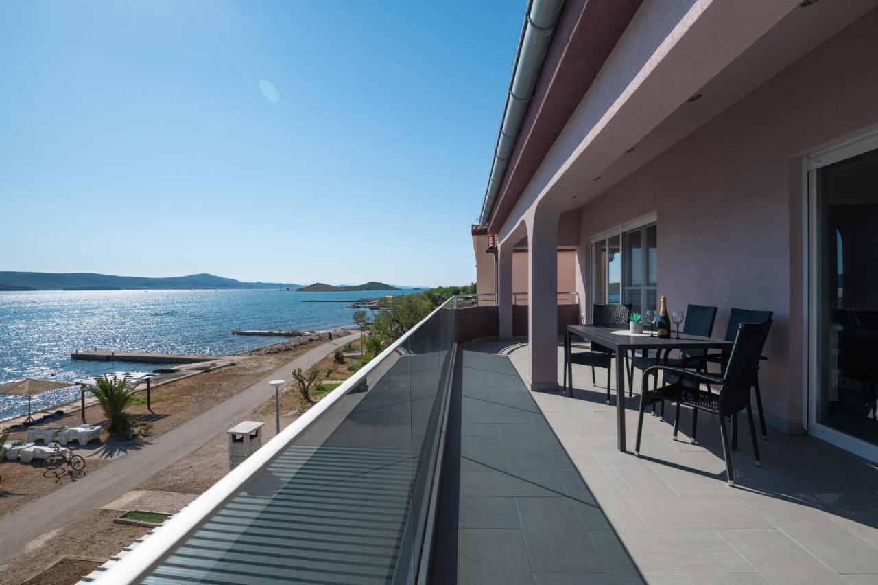 Euroholiday Apartments Turanj Exteriör bild