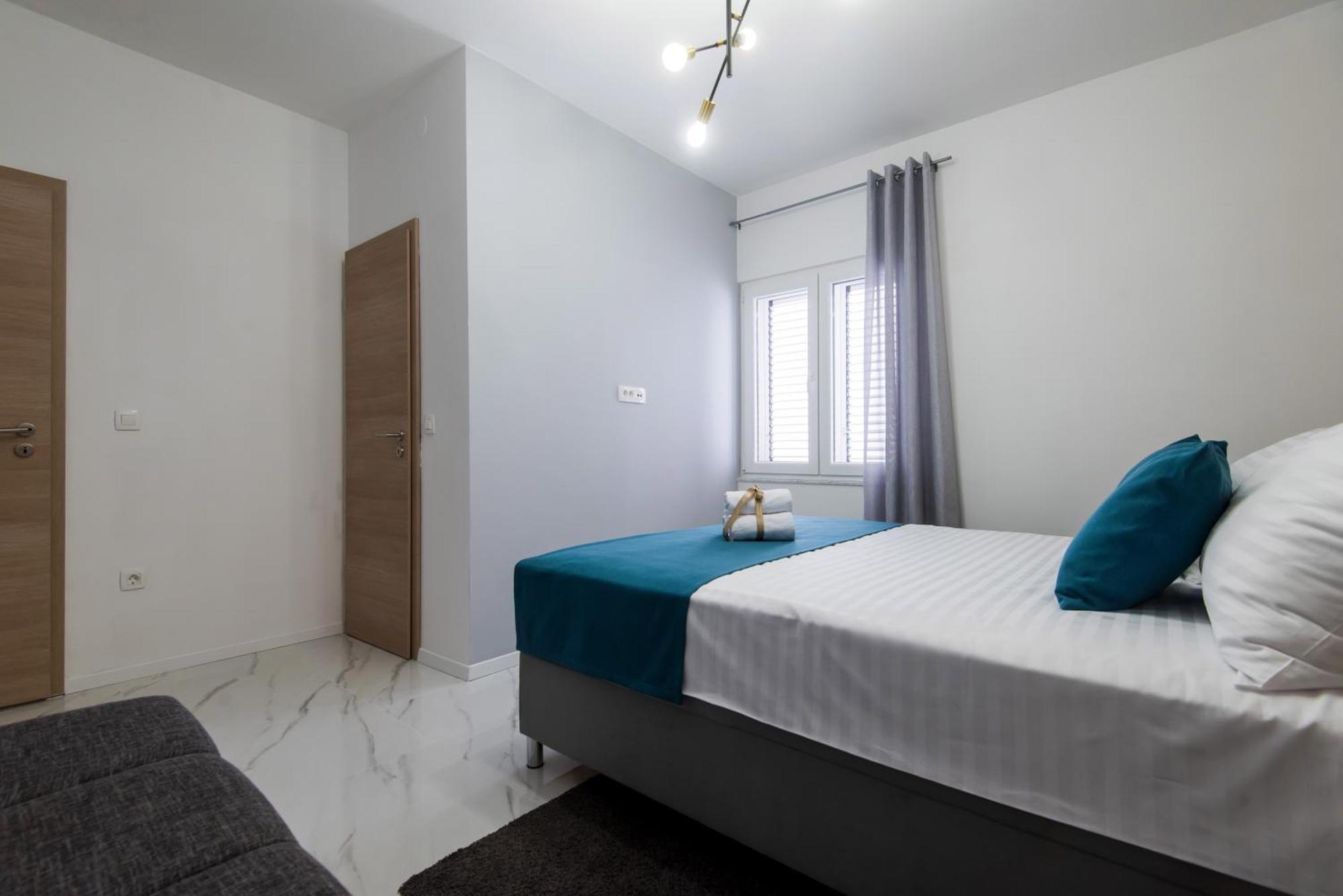 Euroholiday Apartments Turanj Rum bild